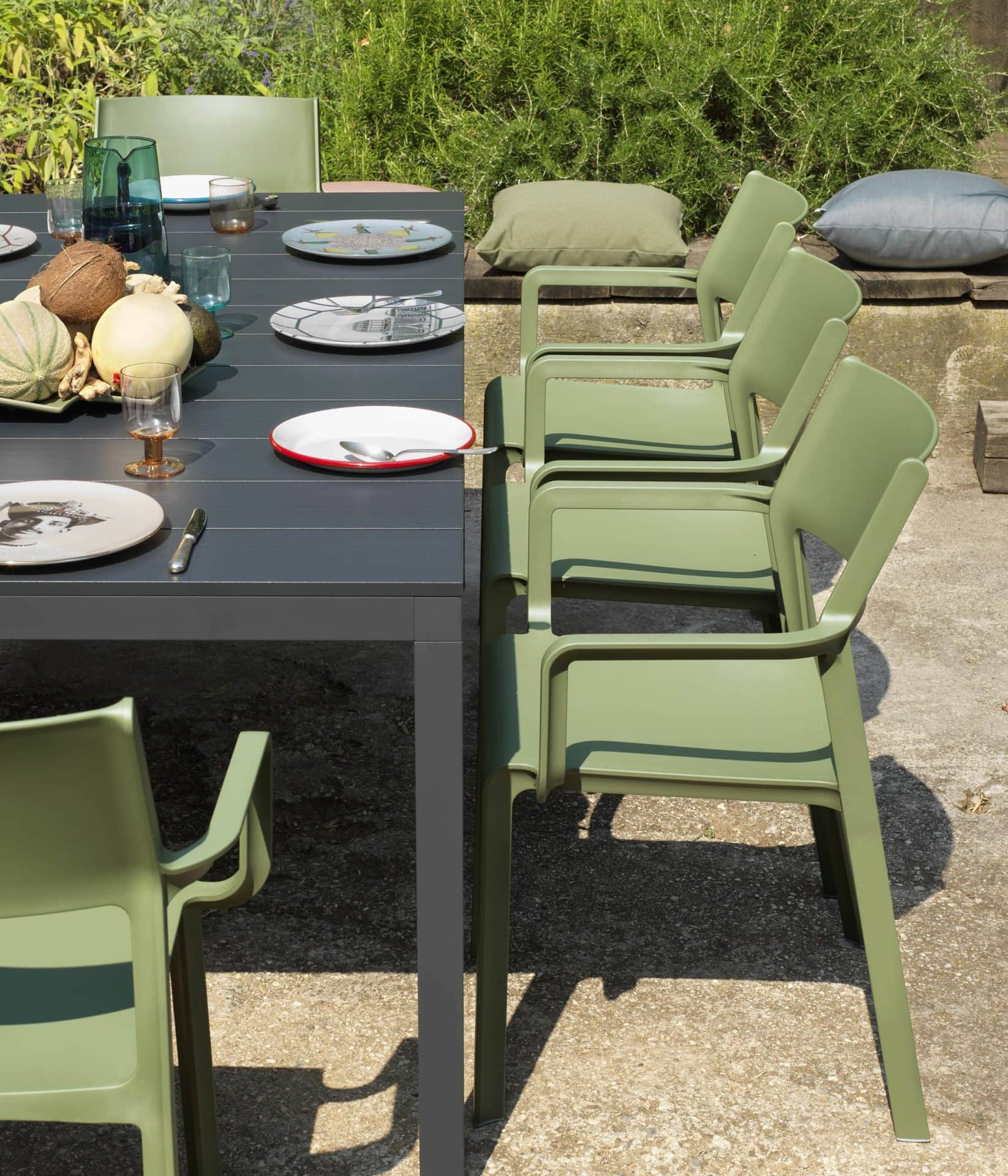 Sedia Trill by Nardi – Design scultoreo in resina fiberglass