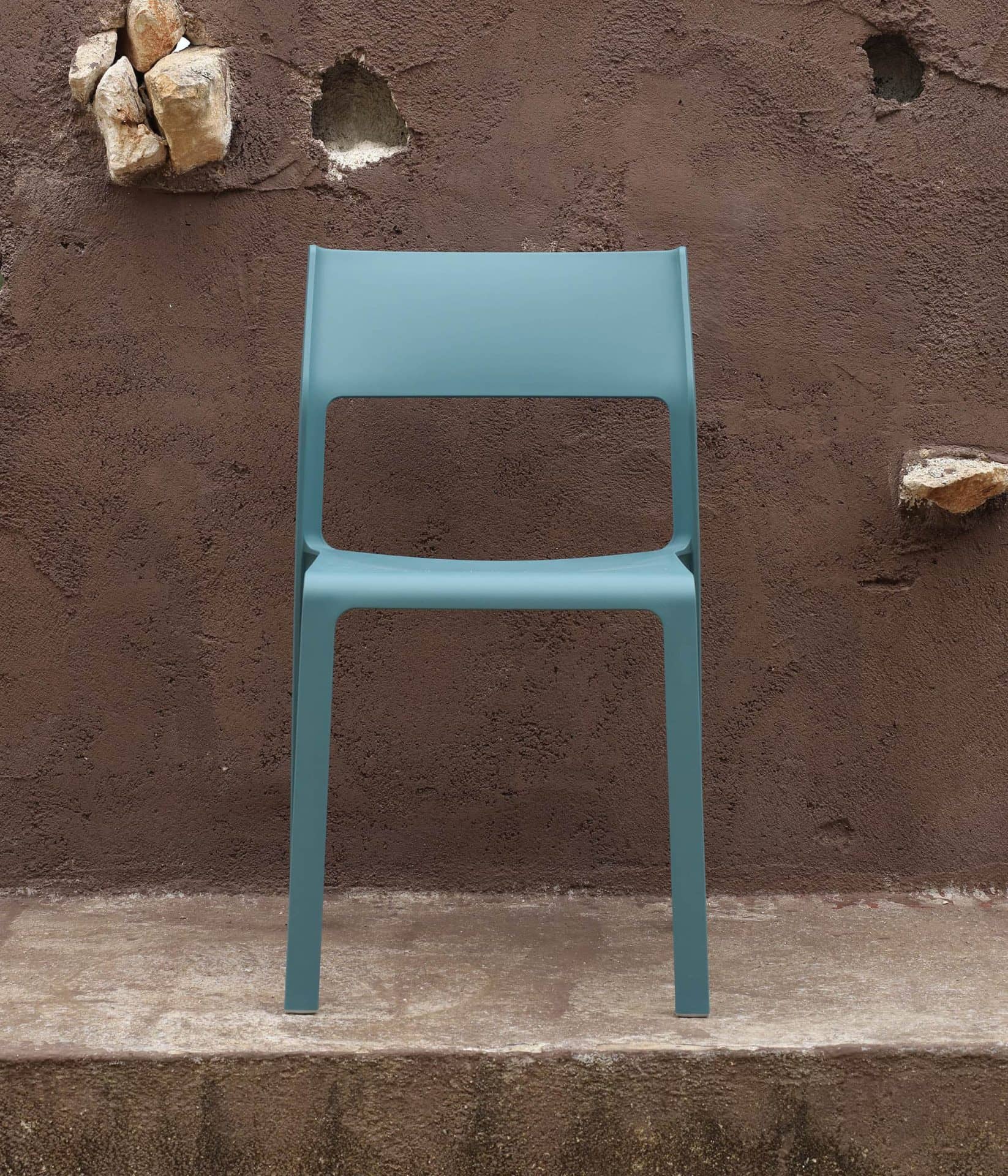 Sedia Trill by Nardi – Design scultoreo in resina fiberglass