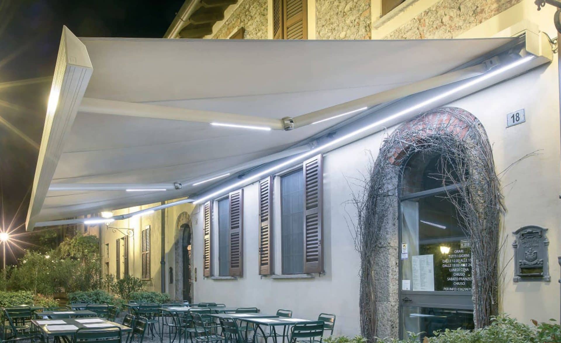 Tenda da sole con luci integrate