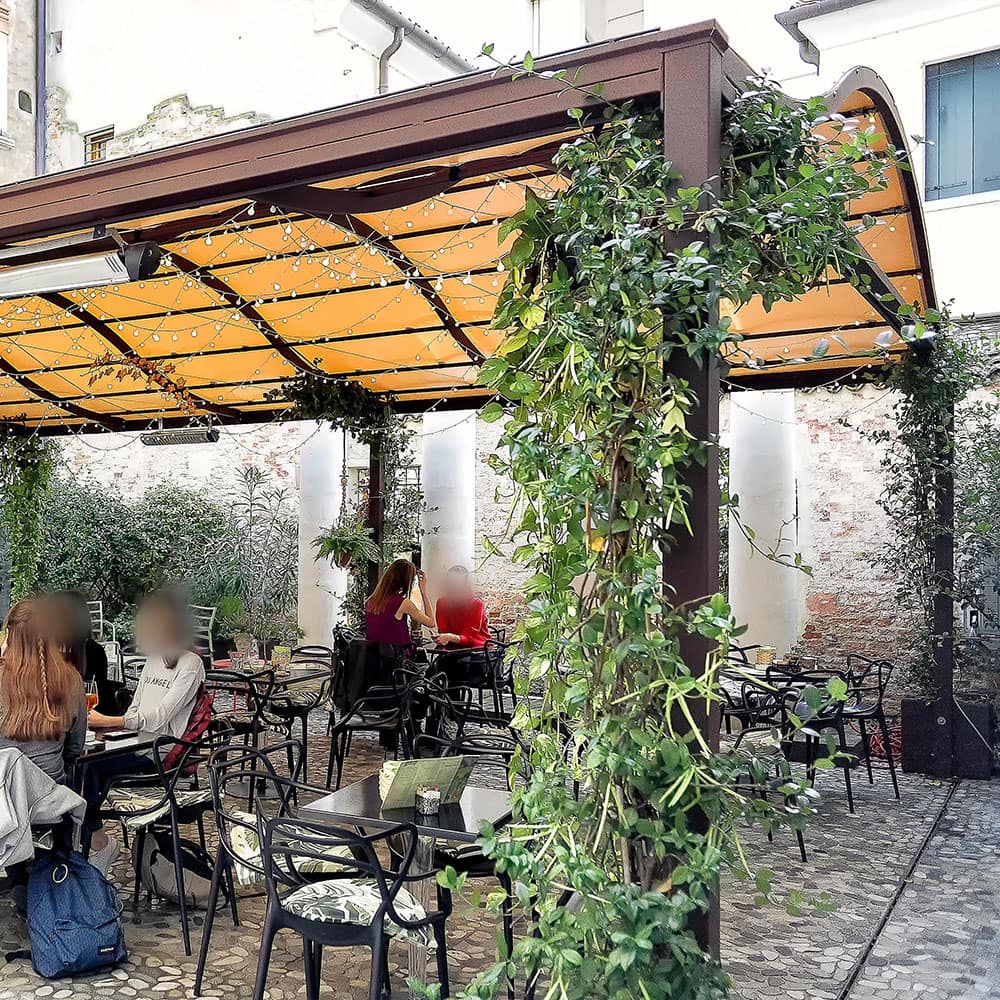 Gazebo in ferro a tunnel