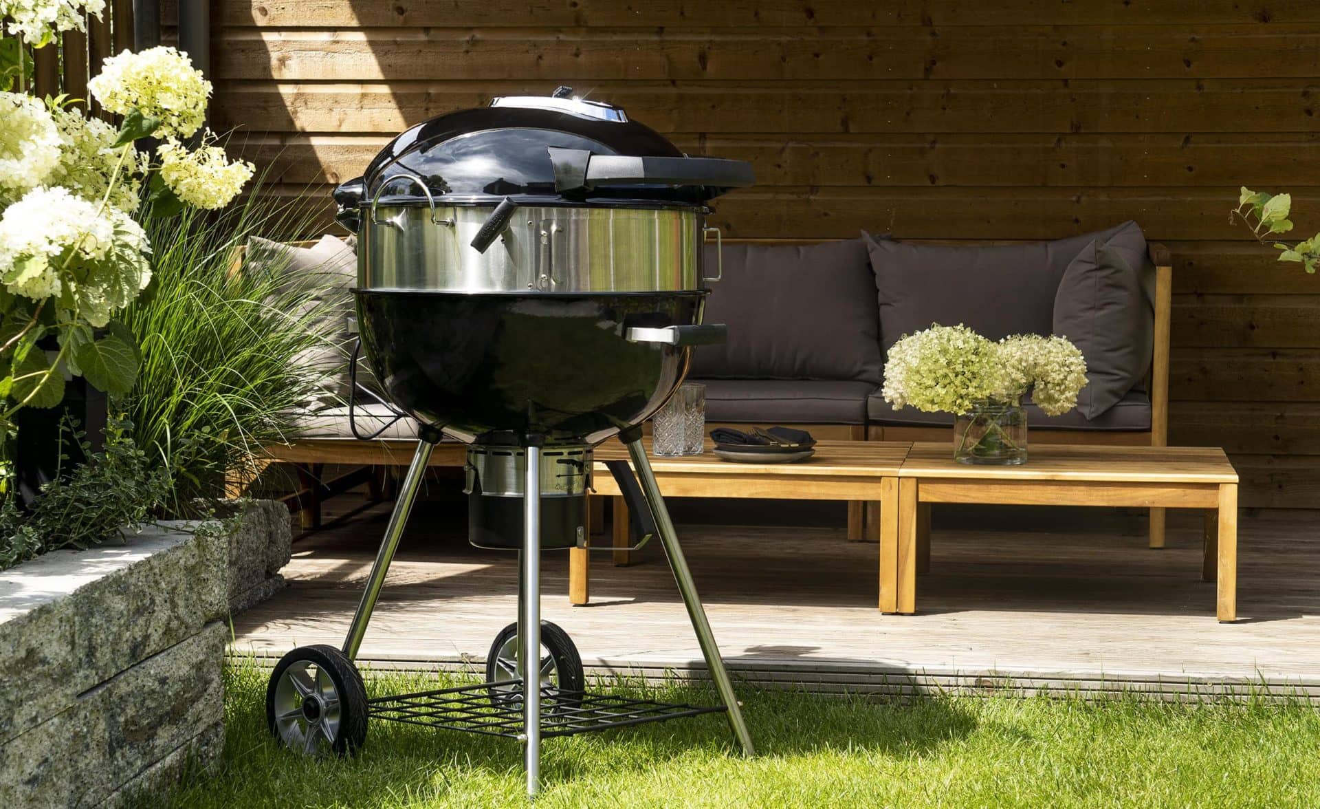 Barbecue a carbonella kettle