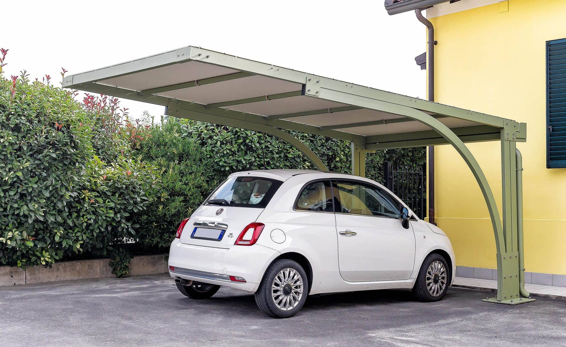 Carbox con pali arretrati