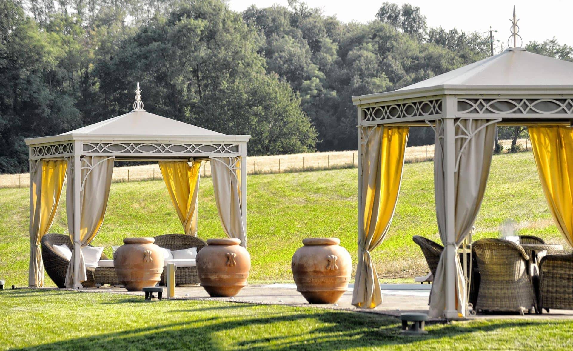 Gazebo in ferro con decori