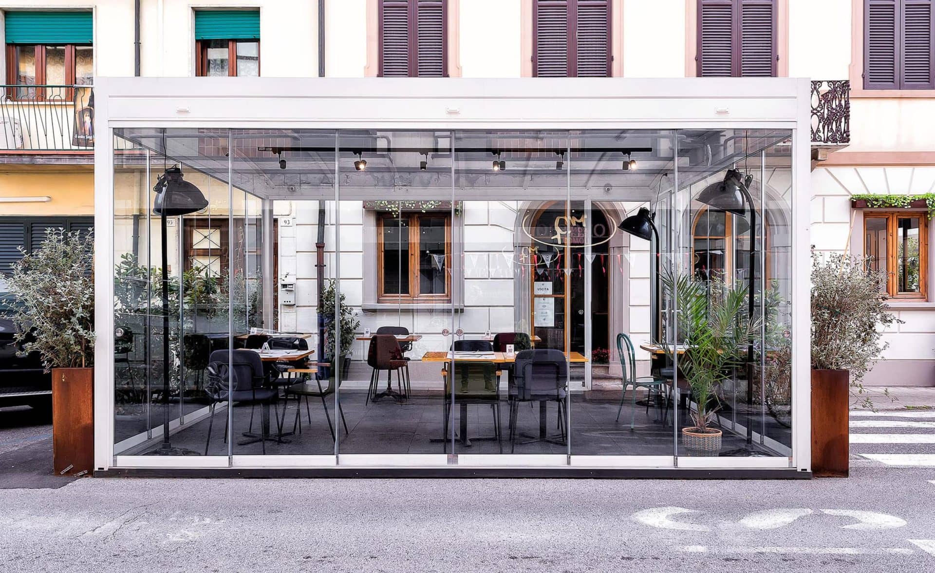 Gazebo piatto con vetri laterali