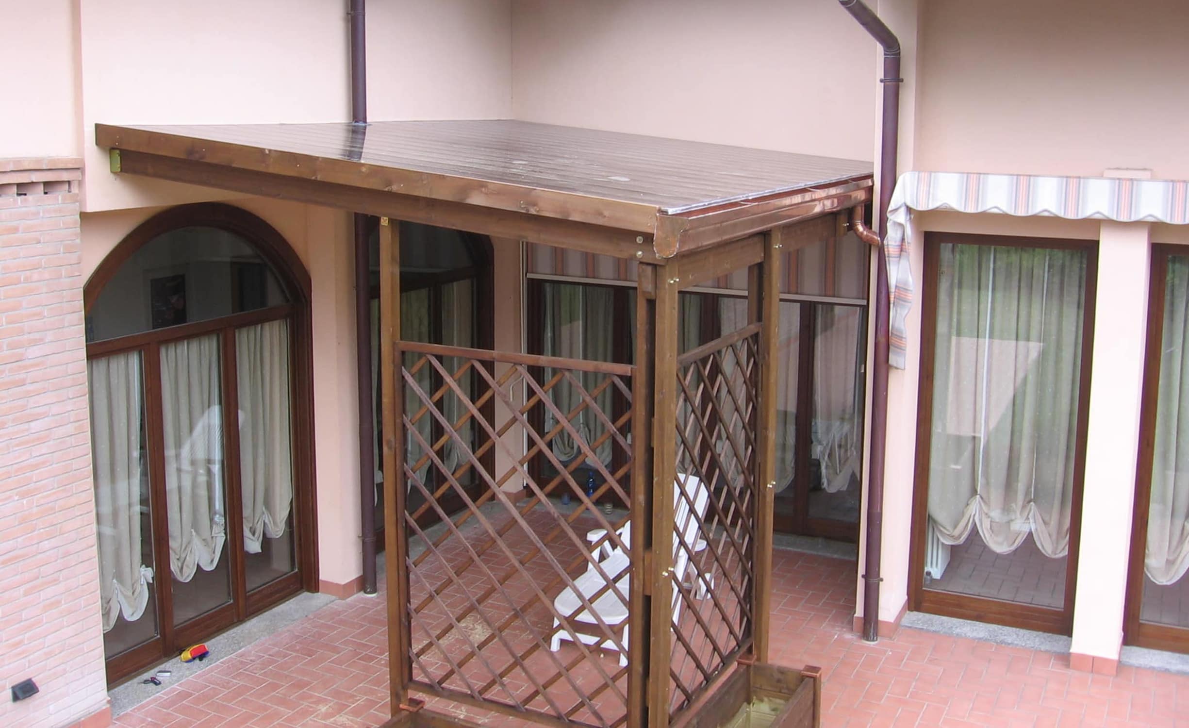 Pergola con copertura in policarbonato