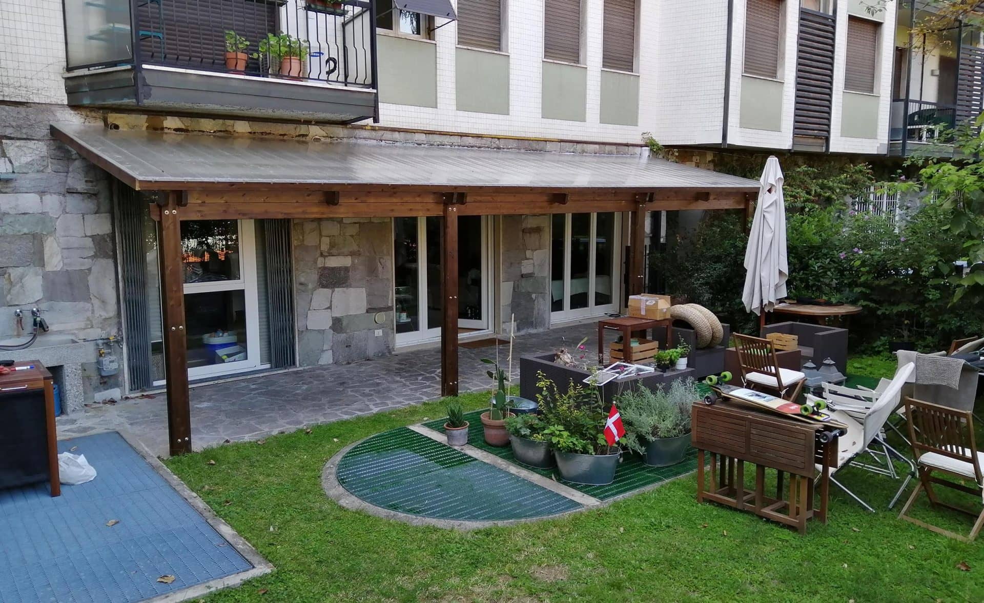 Pergola con copertura in policarbonato