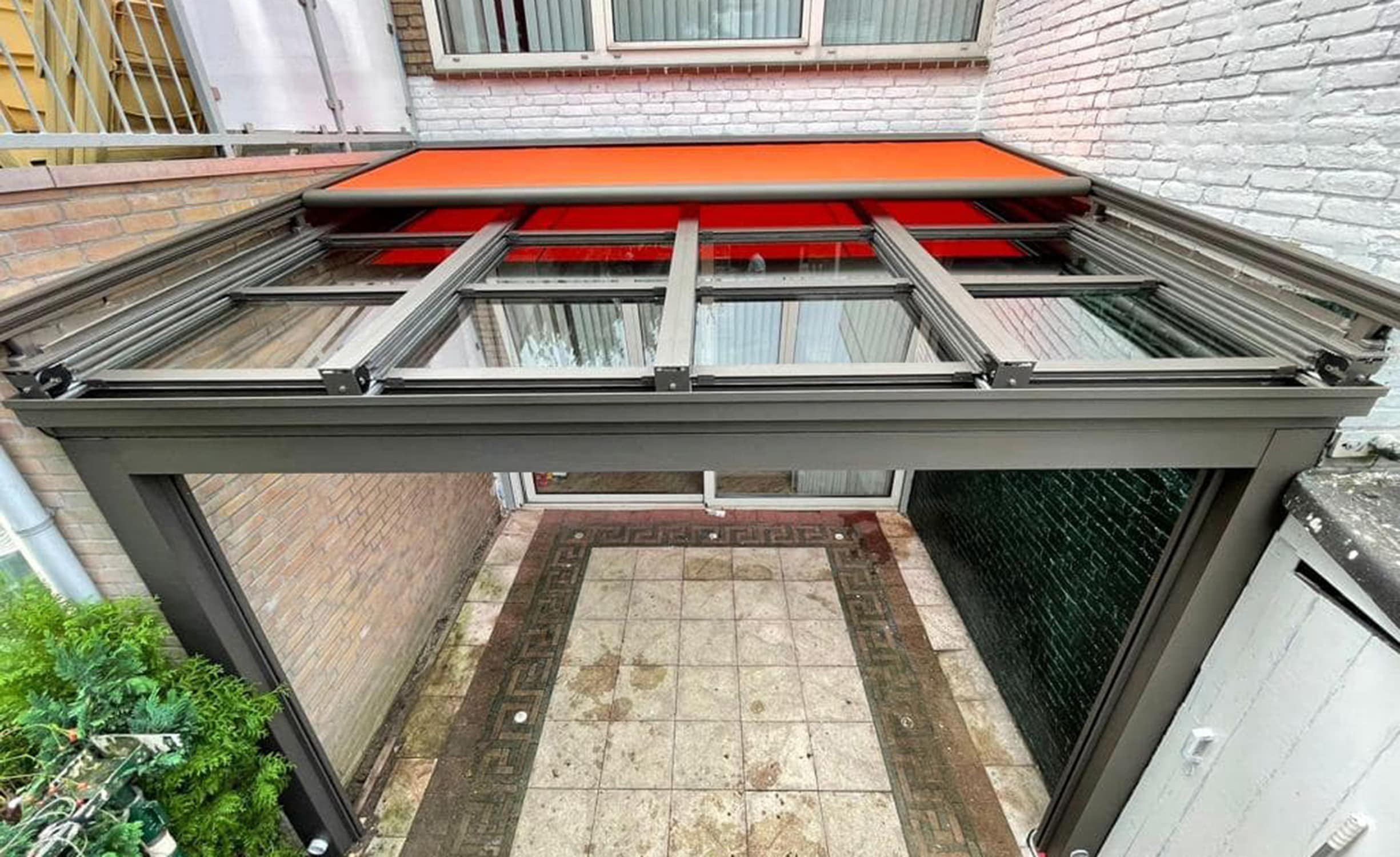 Veranda con tenda da sole
