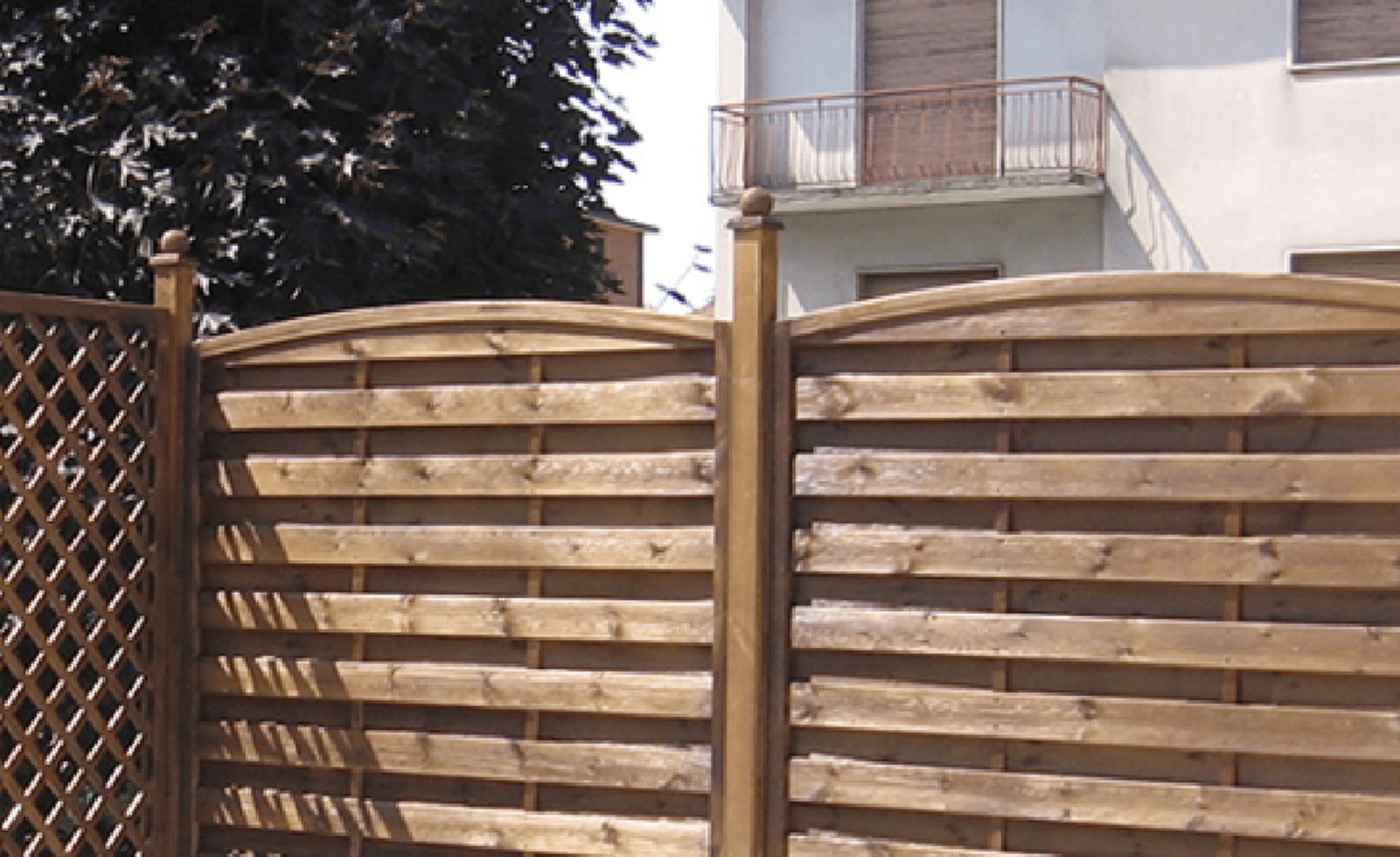 Grigliati e fioriere in legno