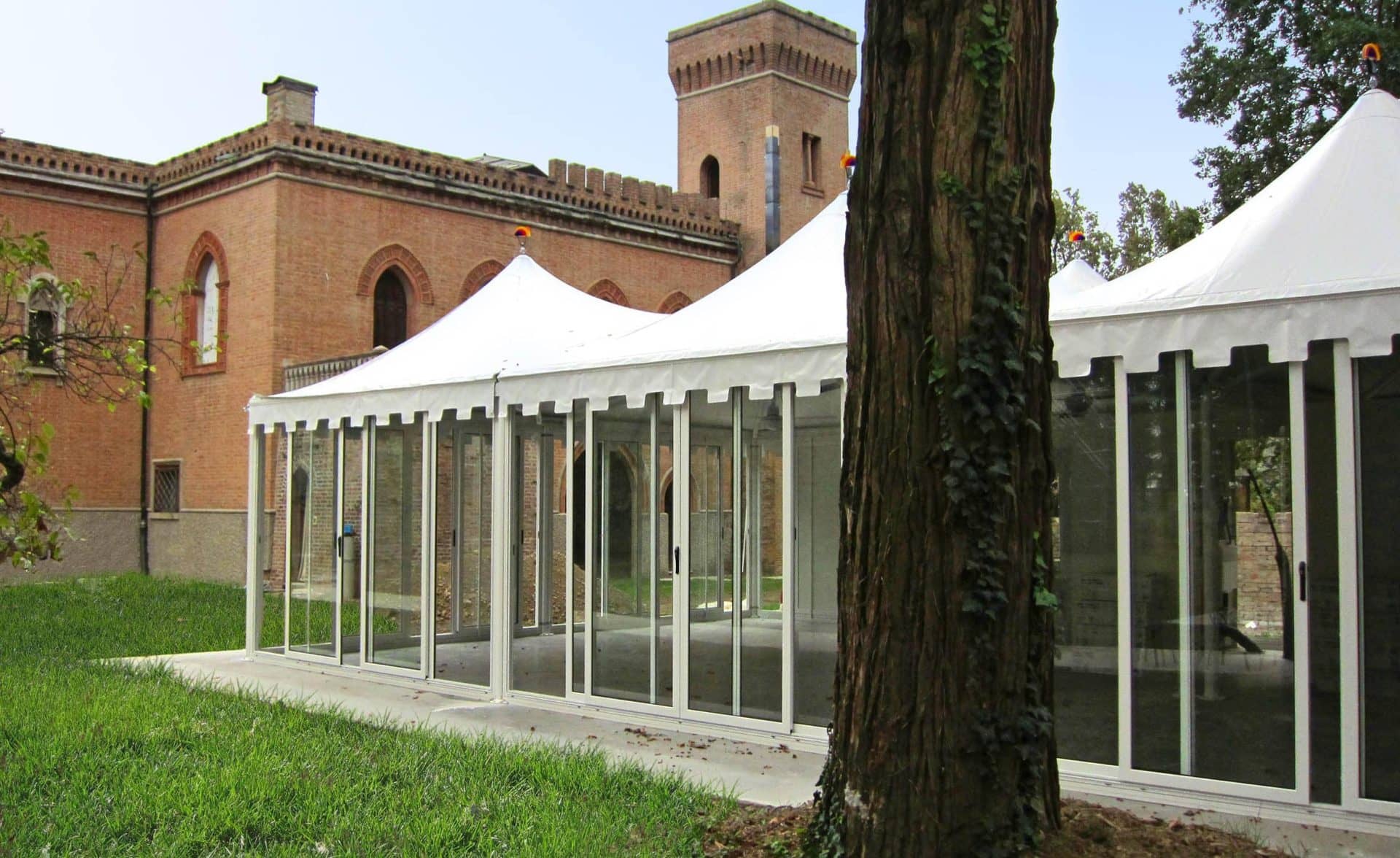 Gazebo con vetrate