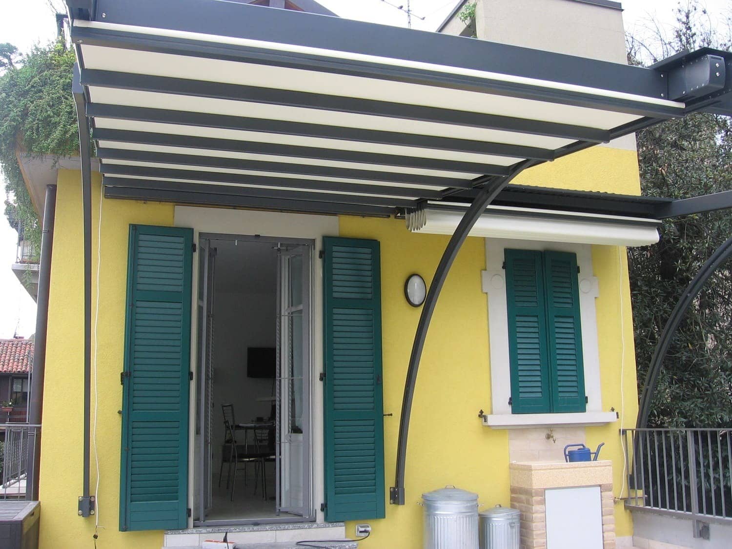 Pergotenda ad archi