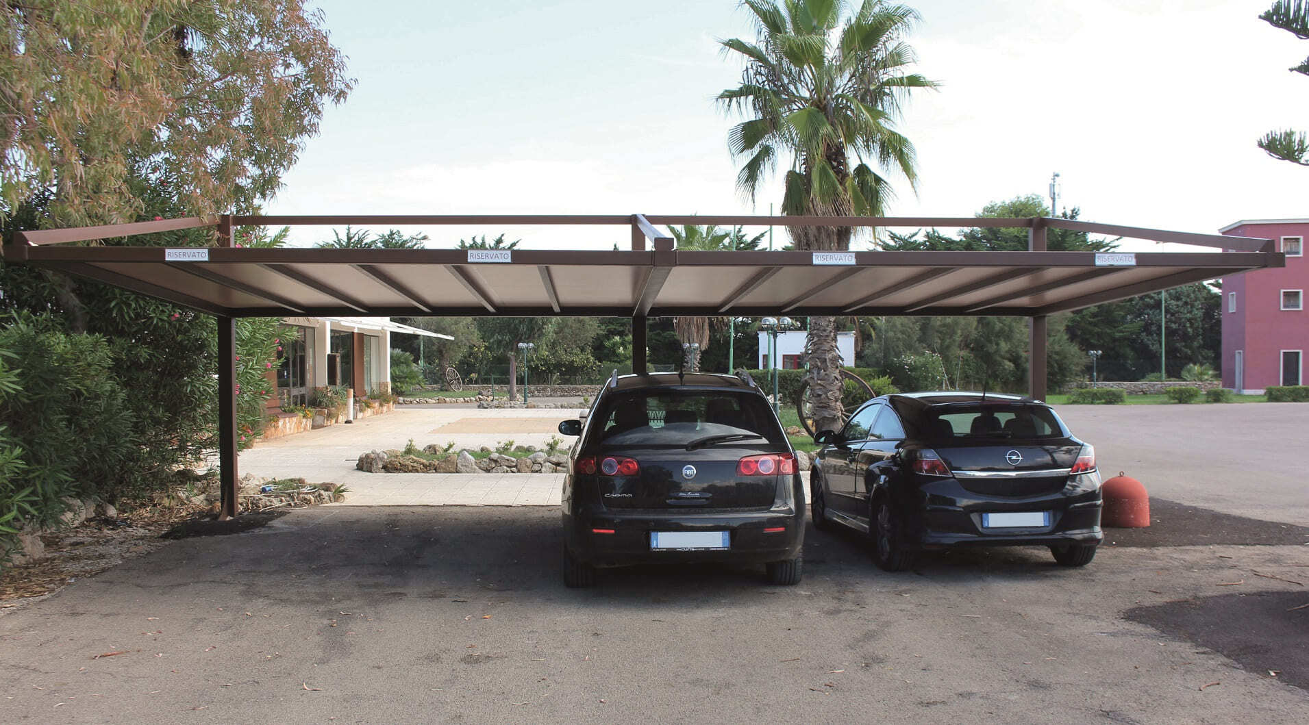 Tettoia per auto