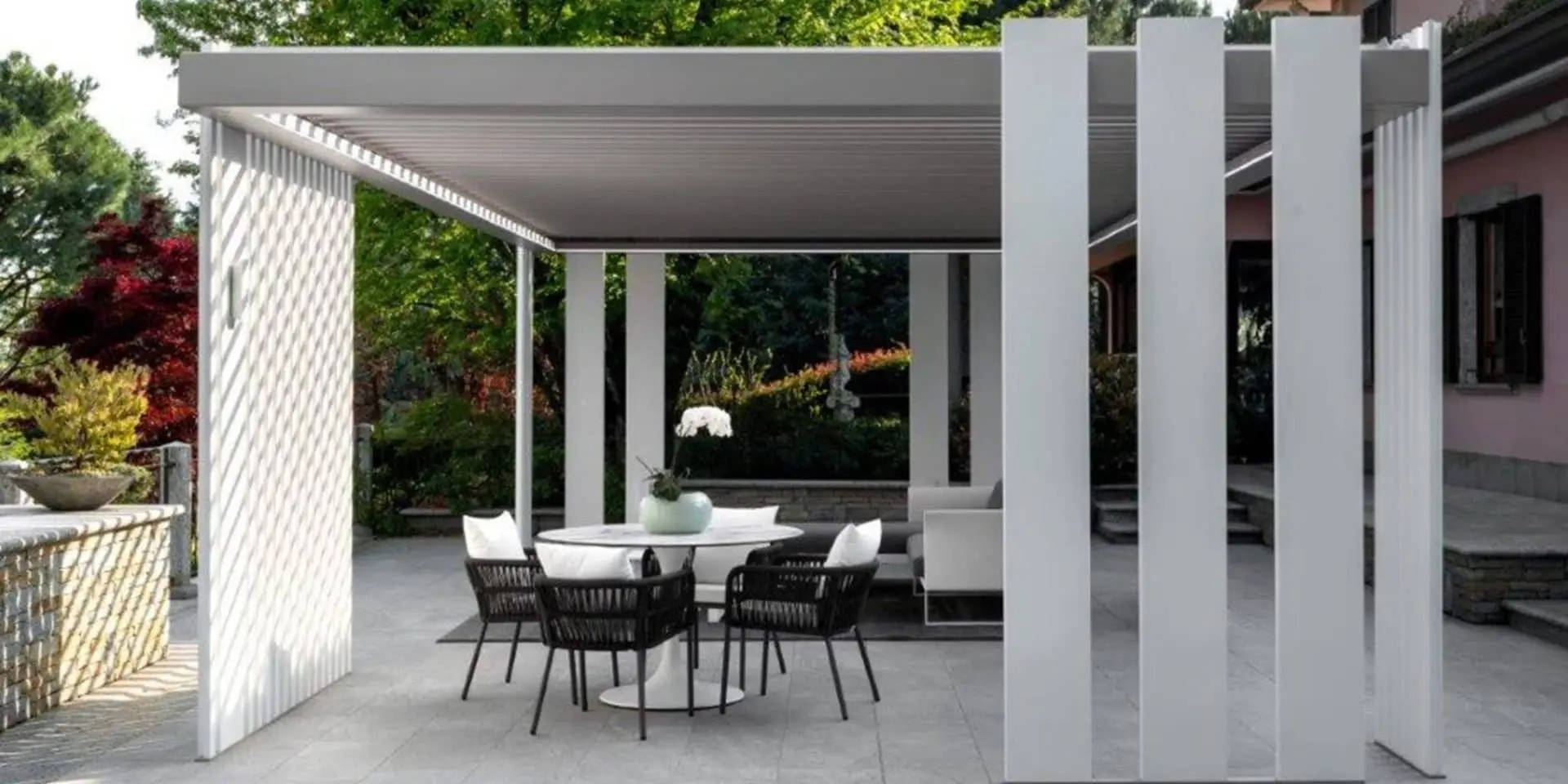 pergole bioclimatiche Pergole bioclimatiche scontate del 20%: comfort e design per l’outdoor