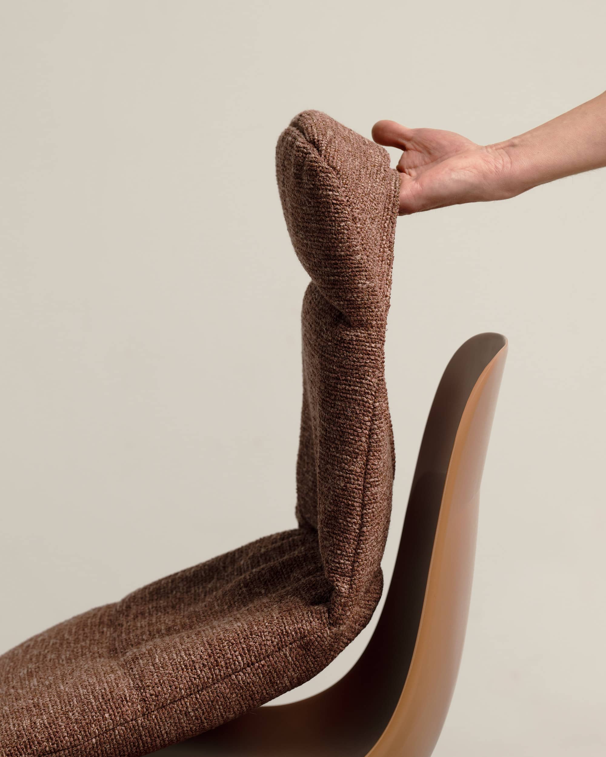 Sedia in materiale riciclato Kristalia Elephantino
